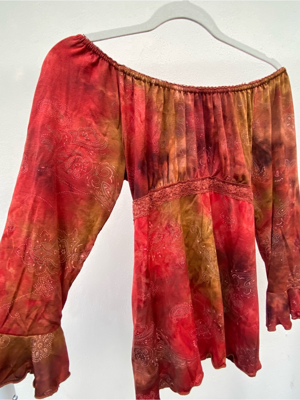 Y2K Red Paisley Babydoll Off Shoulder Tie Back Blouse Size Medium - Picture 2 of 8